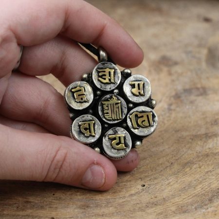 Hanger Kalachakra Mantra AA1