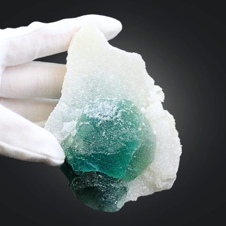 Fluoriet groen kubus met Kwarts nr.15
